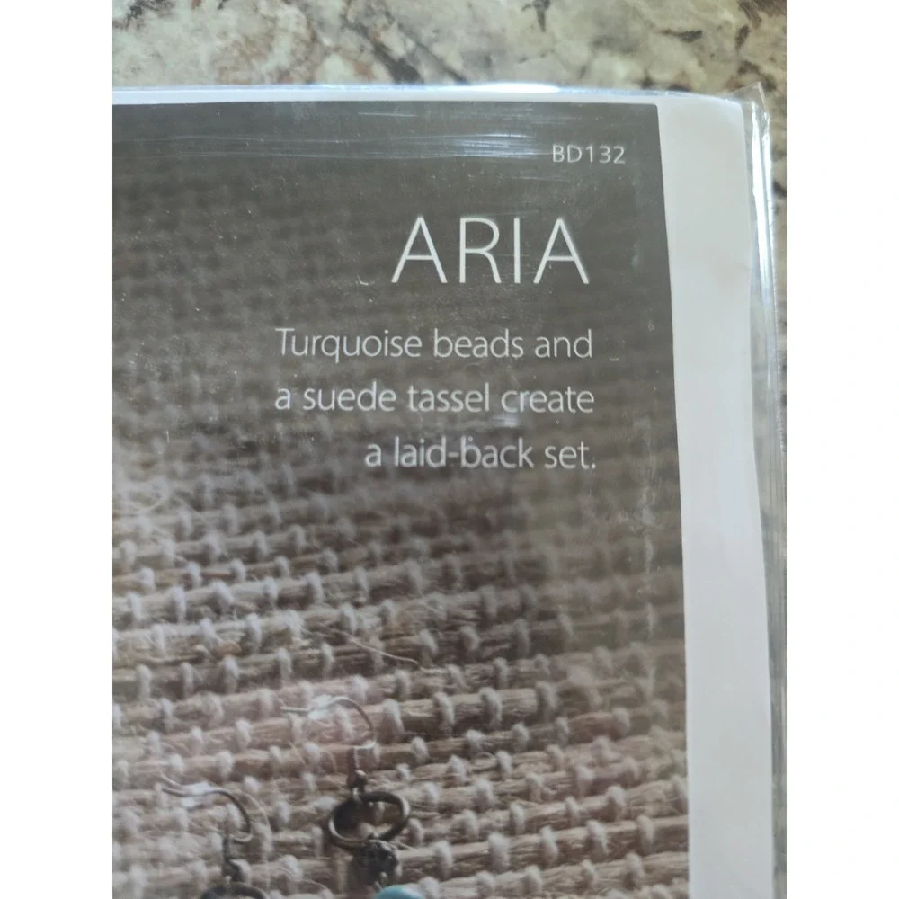 Annie's Simply Beads Kit Of The Month Aria BD132 Turquoise Beads Suede Tassel